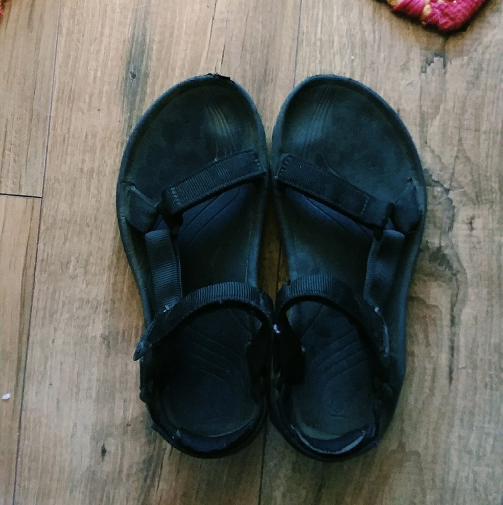 Black hiking Tevas